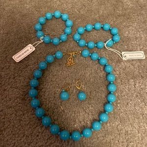 Full set of blue jewelry
